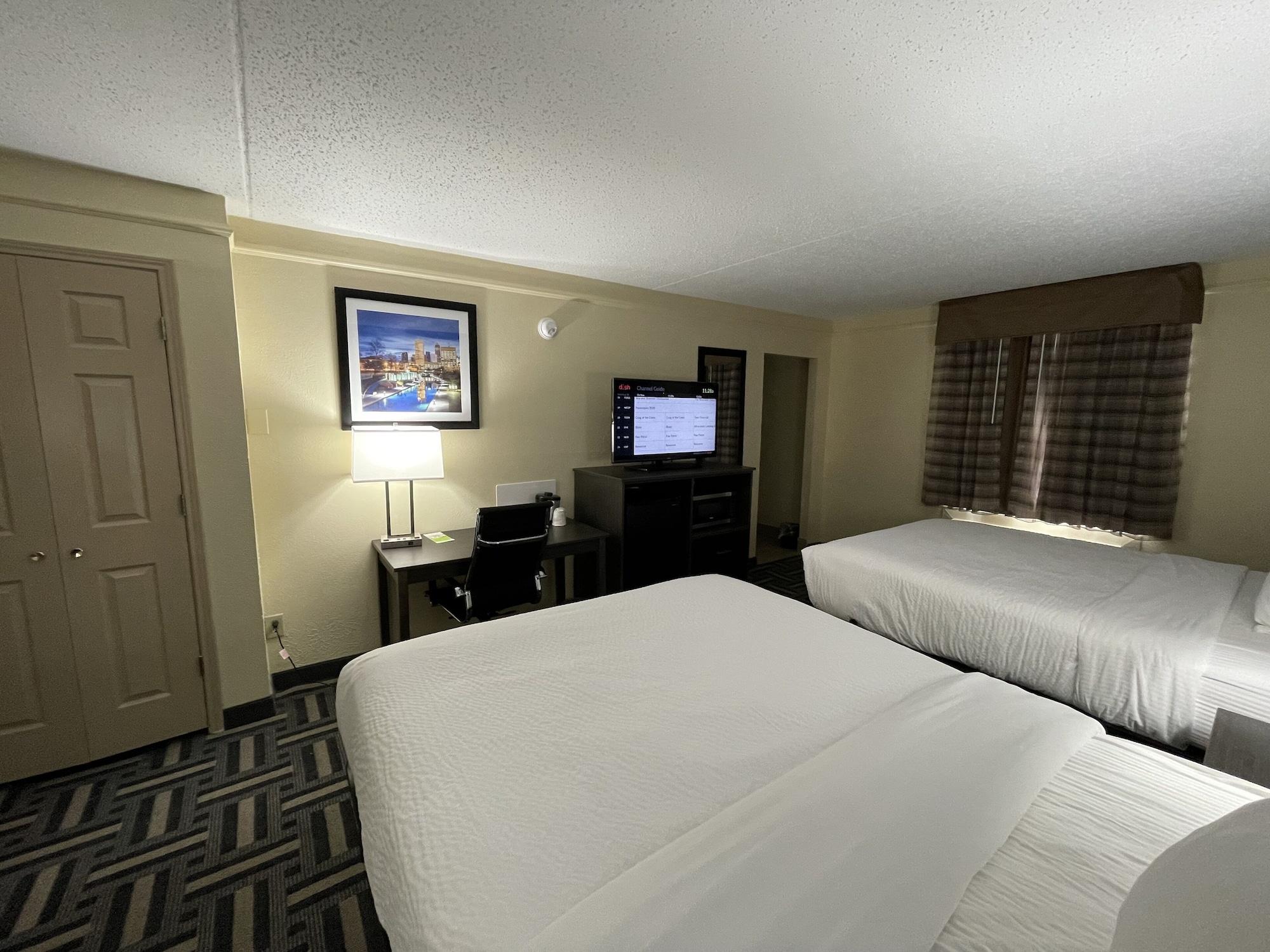 La Quinta Inn By Wyndham Indianapolis Airport Lynhurst Buitenkant foto
