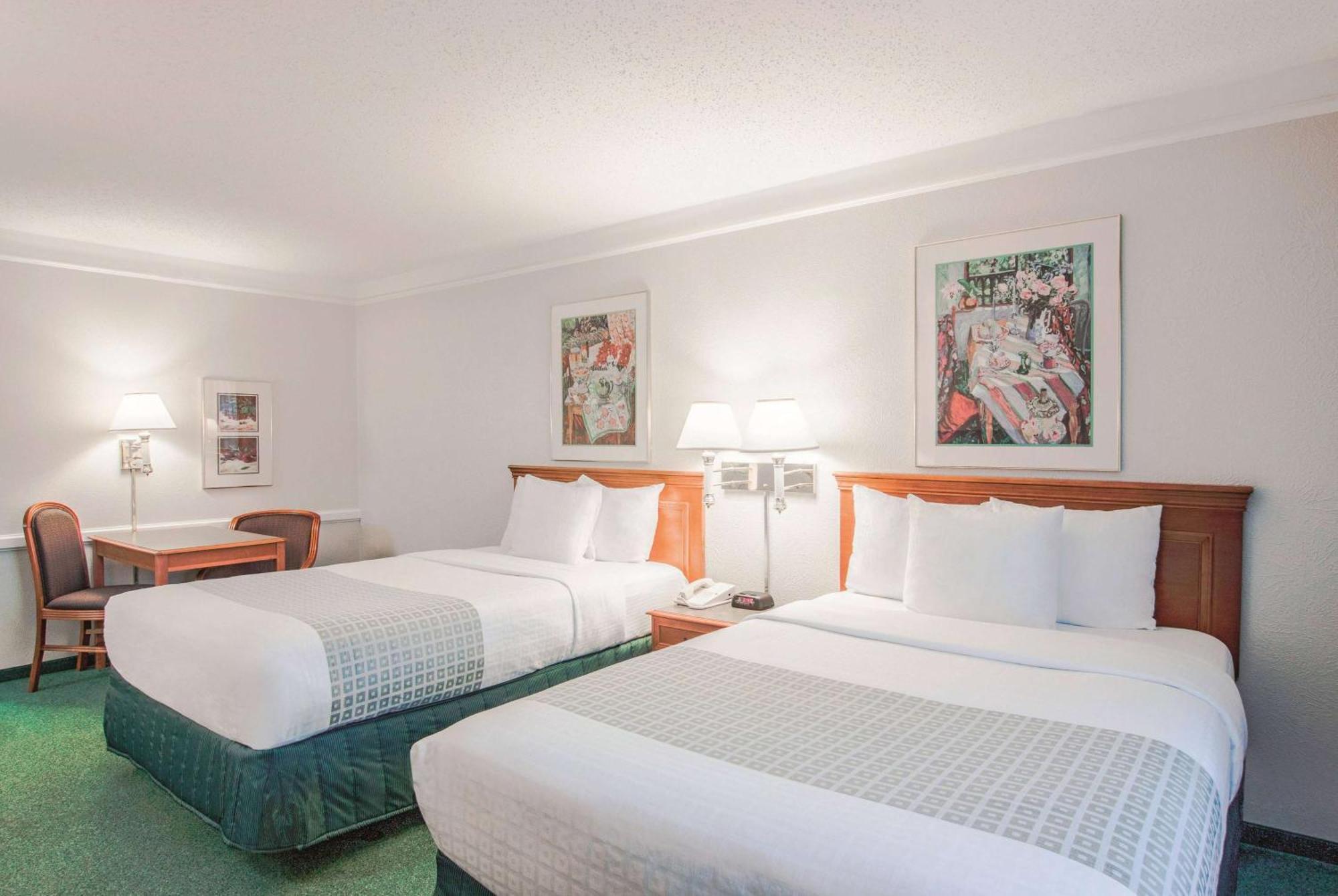 La Quinta Inn By Wyndham Indianapolis Airport Lynhurst Buitenkant foto